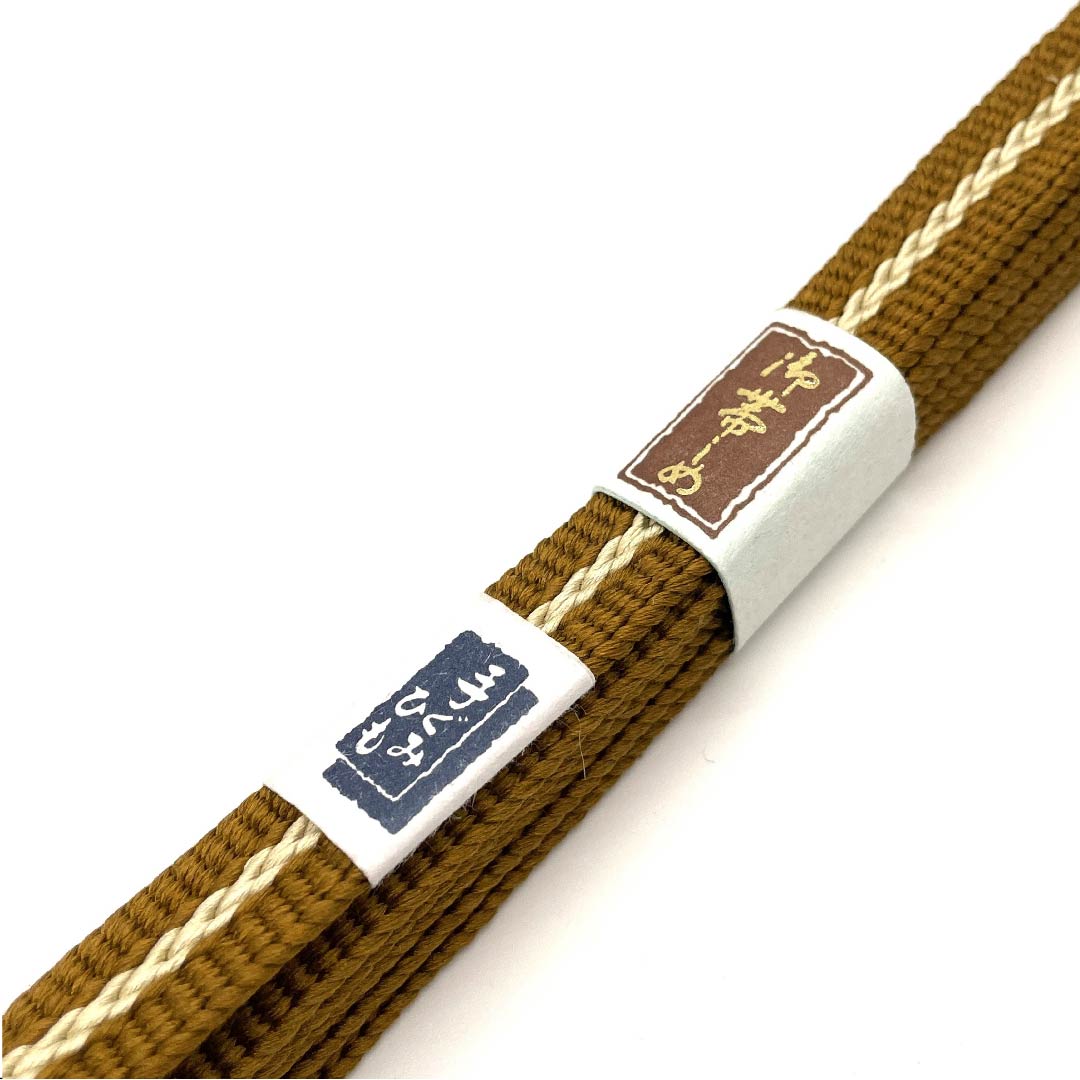 （新古品） 帯締め 正絹 四分紐 琥珀色（こはくいろ） 手組紐 新古品  長さ約162cm 幅約1.5cm カジュアル Sランク 黄系 1135000942923