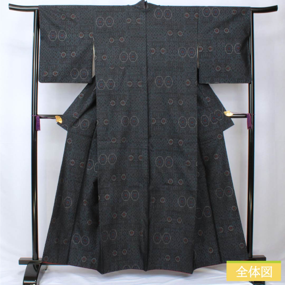 Pure silk tsumugi (pongee) kimono, Grade A, length 161cm, sleeve length 64cm, deep indigo blue (kokifutaaiiro), Oshima tsumugi with horizontal double kasuri (splash) pattern and abstract design, lined, navy blue, product number 1116004113418