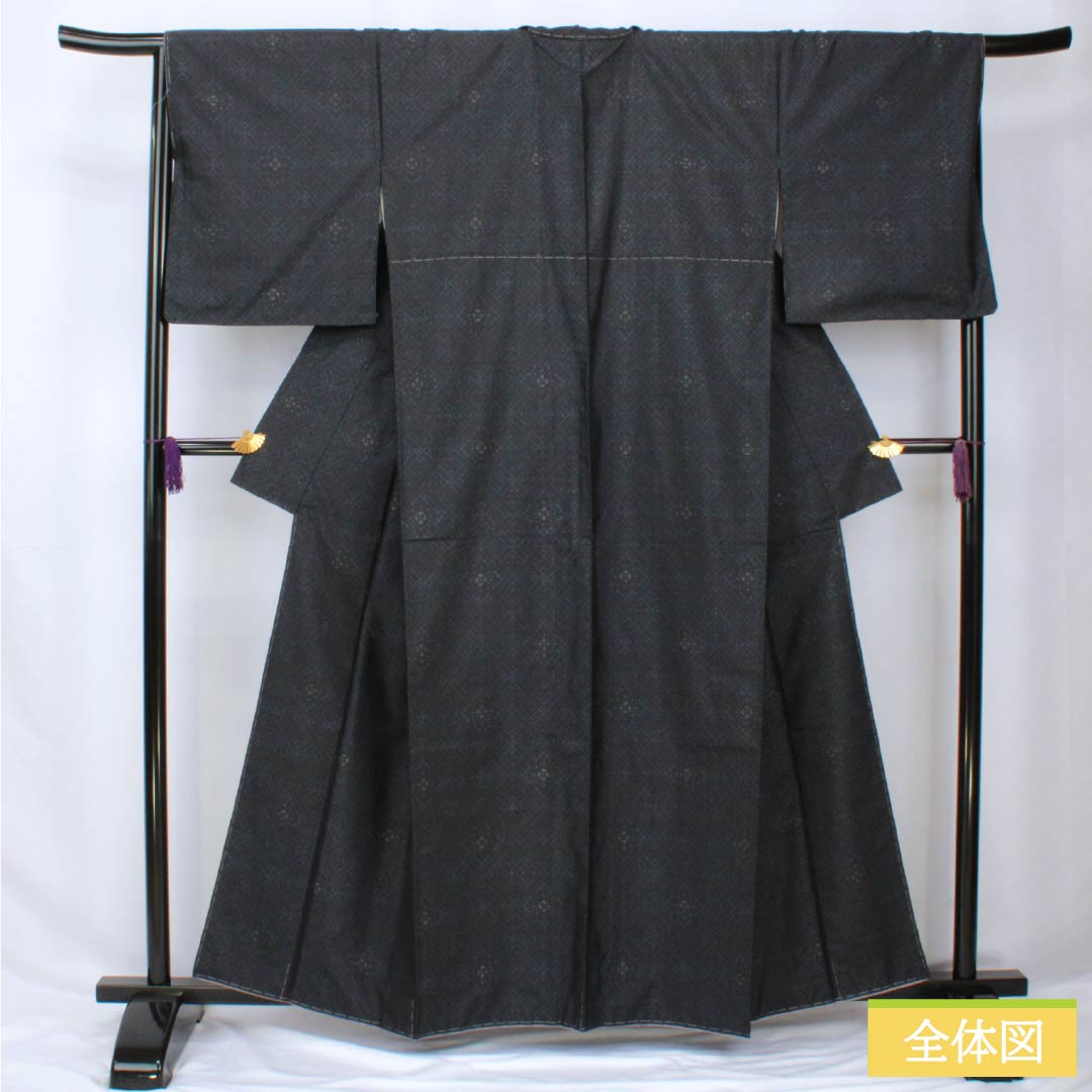 Silk Tsumugi Kimono, Length 160.5cm, Sleeve Length 67cm, Oshima Tsumugi, Geometric Pattern, Yokoyakko (Side-lined), with Basting Thread, S Rank, Navy Blue, Product Number: 1116003782418