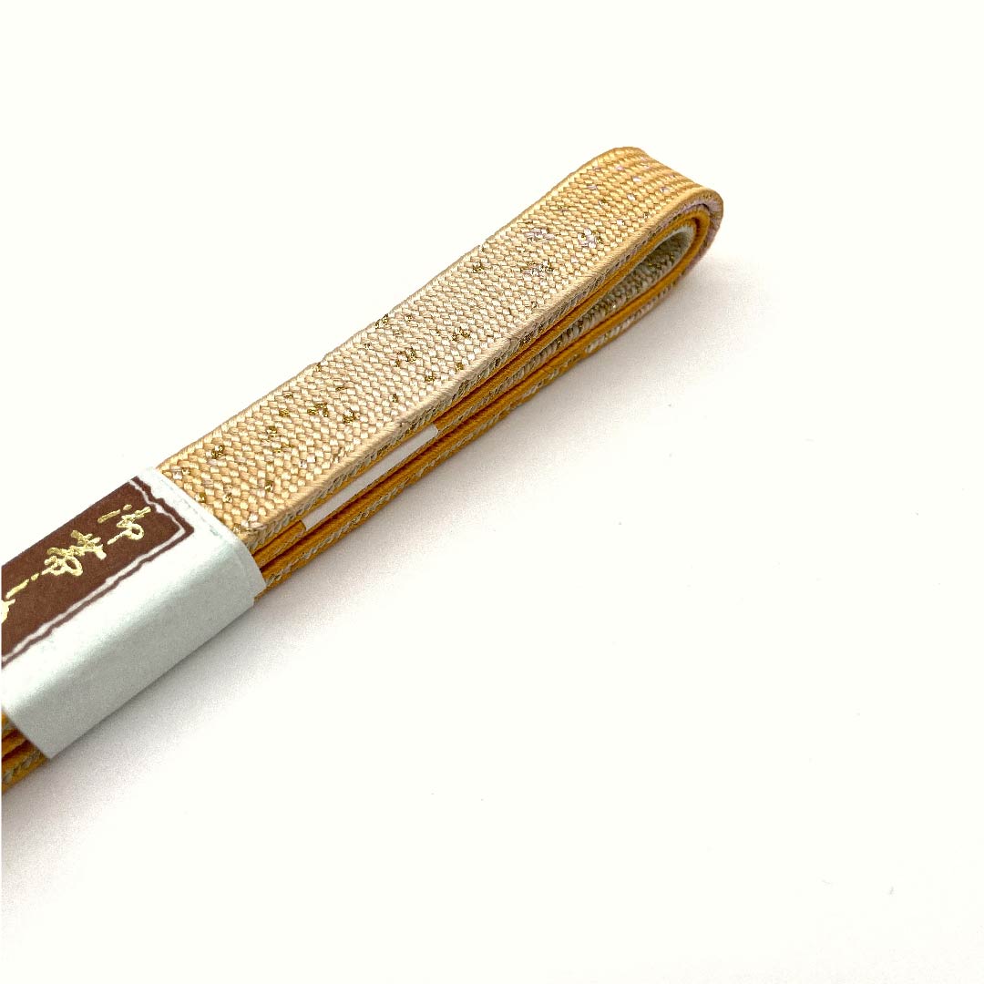 （新古品） 帯締め 正絹 四分紐 萱草色（かんぞういろ） 特選金銀糸使用 手組紐 新古品 長さ約159cm 幅約1.5cm セミフォーマル Sランク 黄系 1135001492923