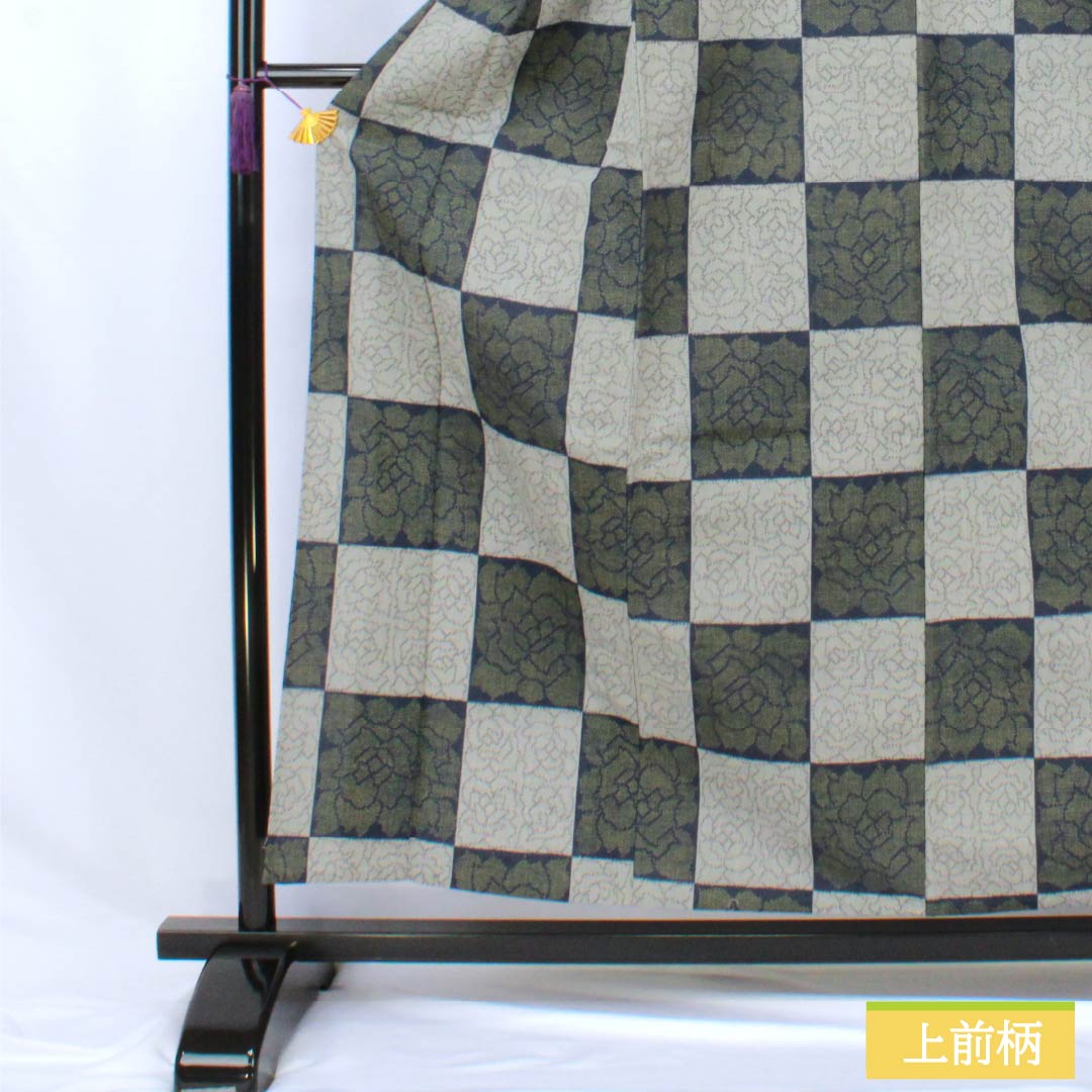 紬 正絹 Sランク 身丈159cm 裄丈63cm 灰色（はいいろ） 紺色（こんいろ） 市松 抽象模様 単衣 グレー系 1116004682322