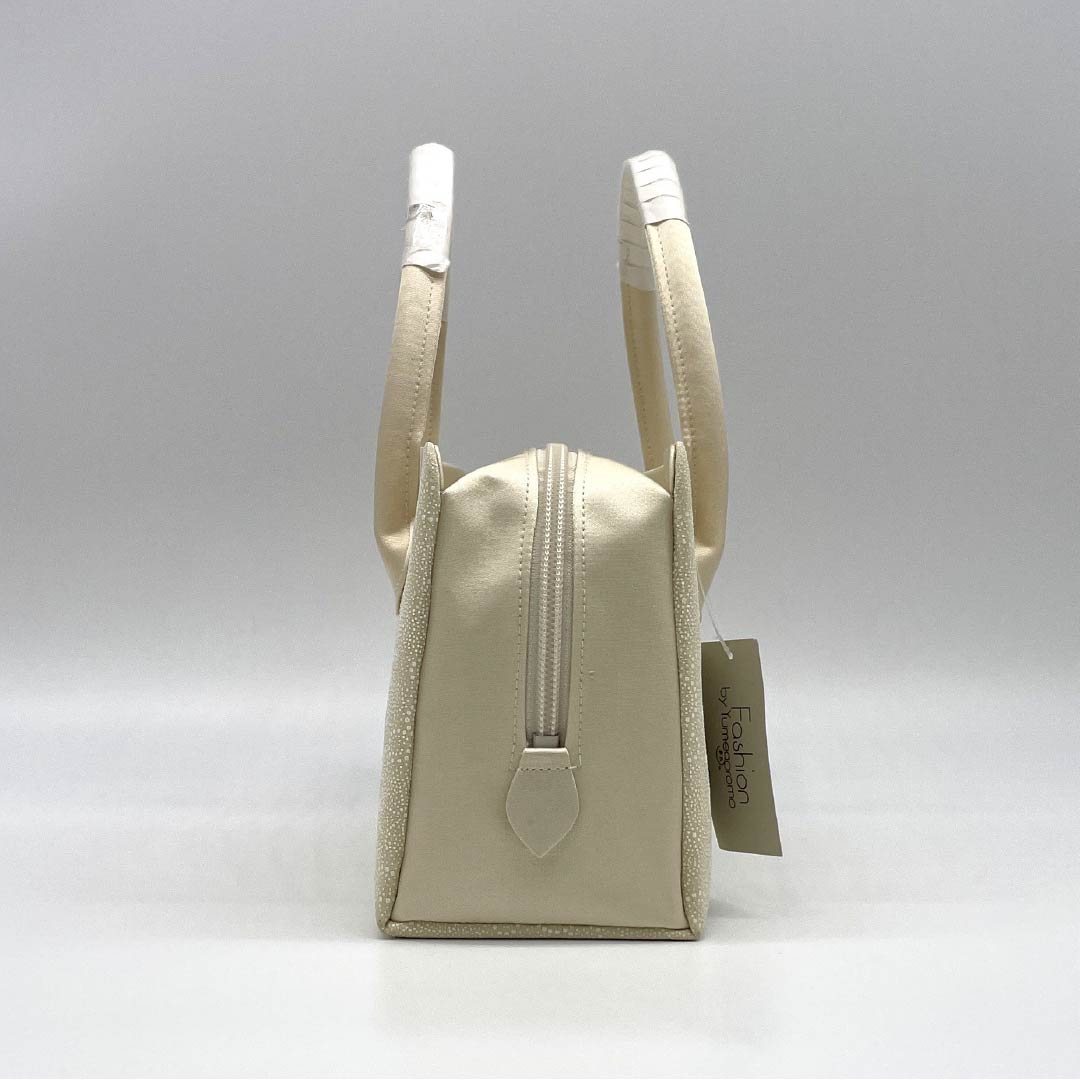 （新古品）和装バッグ カジュアル NEWランク シルク印伝 利休バッグ クリーム系 113900126115