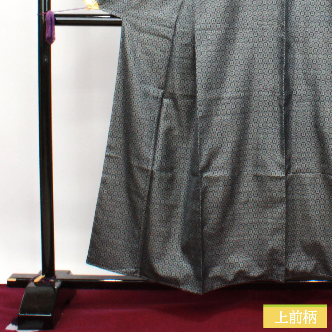 村山大島紬 正絹 身丈156cm 裄丈62.5cm  幾何学模様 しつけ糸付き 未使用品 Sランク 袷 紺系 1116003012318