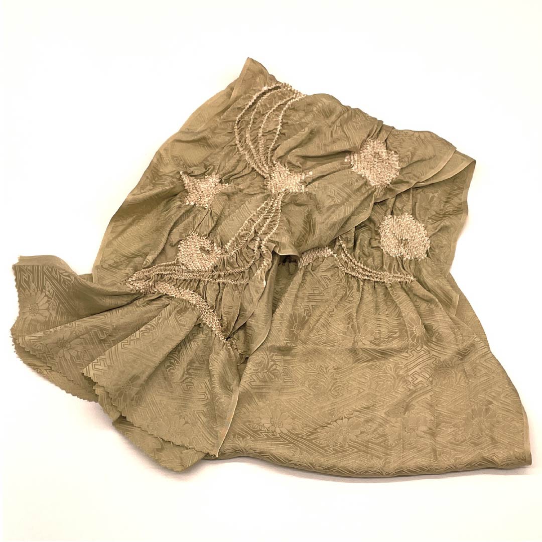 Semi-formal obiage (sash sash), pure silk, grade A, in karenoiro (karenoiro) dyed with a shibori (dyed) pattern, beige, approximately 143cm long and 17.5cm wide. Product code: 1136000953925