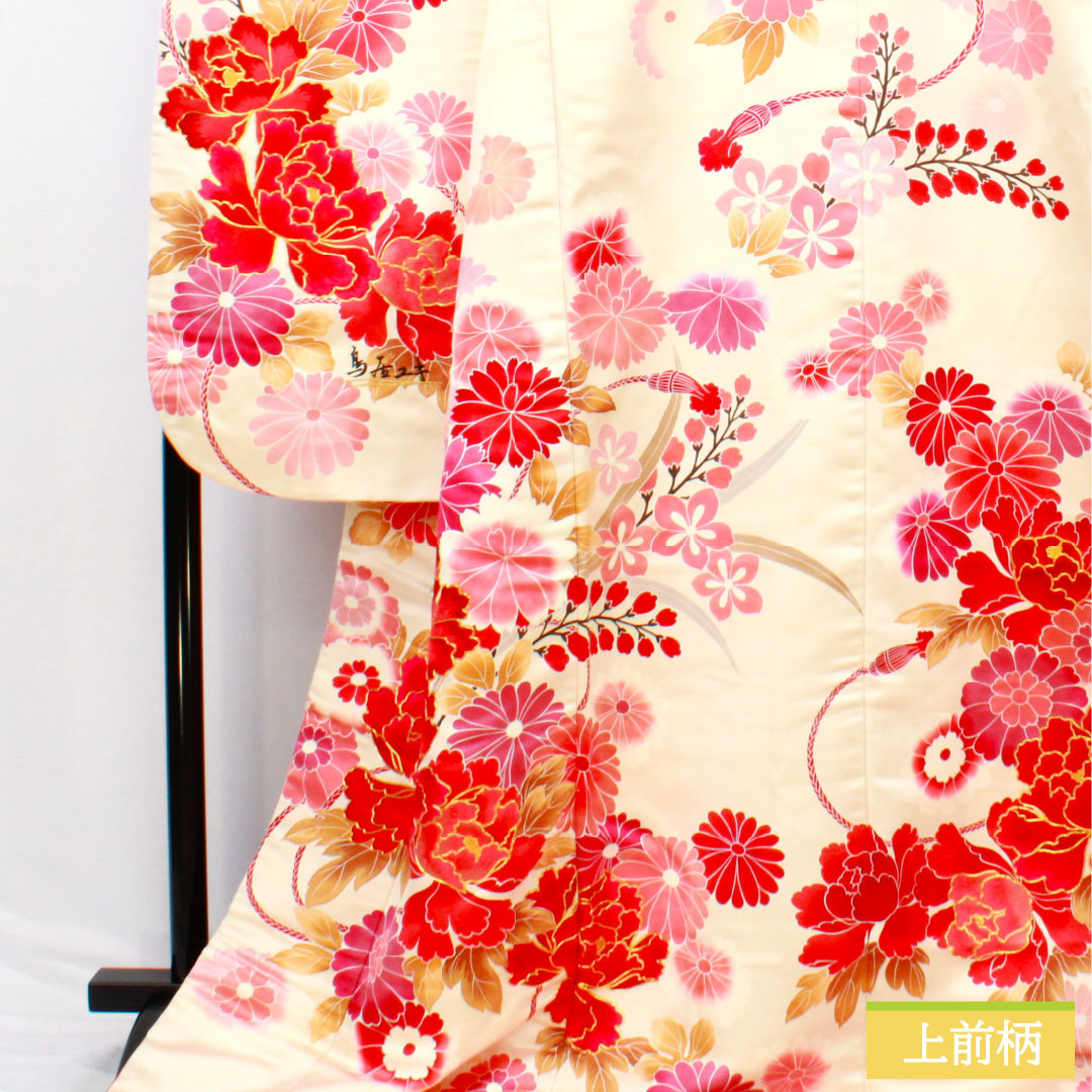 Iro-uchikake (colored kimono) made of pure silk, grade A, length 195cm, sleeve length 67.5cm, featuring a torii gate, chrysanthemums, and cherry blossoms, lined, cream-colored, product number 1110001013915