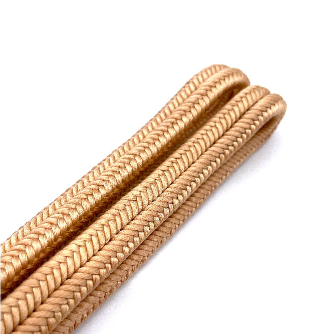 （新古品） 帯締め 正絹 四分紐 薄柿色（うすがきいろ） 手組紐 冠紐 京焼帯留め 長さ約136cm 幅約1cm カジュアル Sランク 橙系 1135000012326