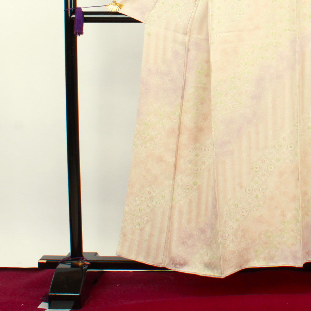 Komon, Length 157cm, Sleeve length 61.5cm, Lined, Light cherry blossom color, Abstract pattern, Pure silk, S rank, Pink 1115002952313