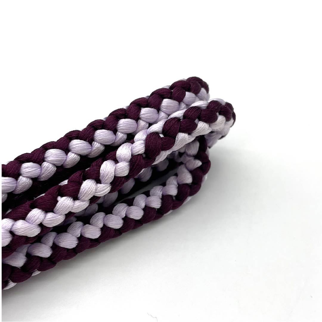 (Like new) Silk Obijime (Sash Band) in Futari Shizukairo (Futari Shizukairo) and Shirafujiiro (Shirafujiiro) with a round braid. Length: approx. 153cm, Width: approx. 1cm. Casual style. Purple. Product code: 1135004701320