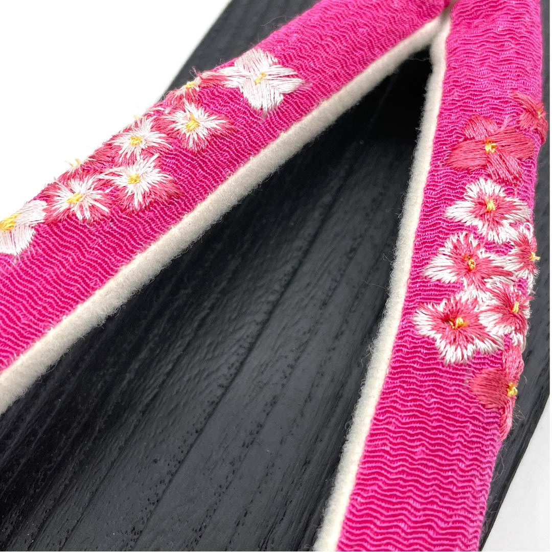 (Brand new, unused) Geta clogs, crepe, embroidered, floral pattern, size L, black, NEW rank, 11220009210