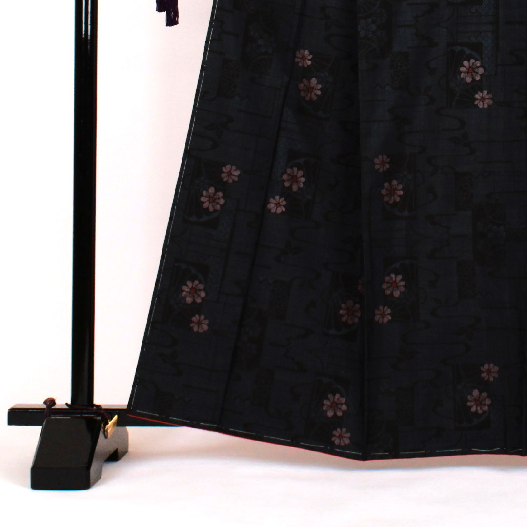 Oshima Tsumugi, Length 164cm, Sleeve length 65cm, 5 marks, Flowing water, Shikishi and flower pattern, Pure silk, S rank, Lined, Navy blue, 1116000682318