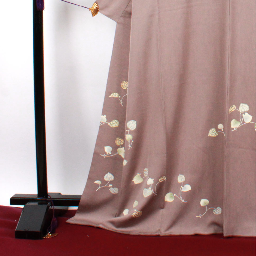 Homongi (formal kimono) Length 164cm Sleeve length 67cm Cherry gray Kyo-Yuzen Aoi Yin ring with thin medium sword Katabami Pure silk S rank Gray 1112001772422