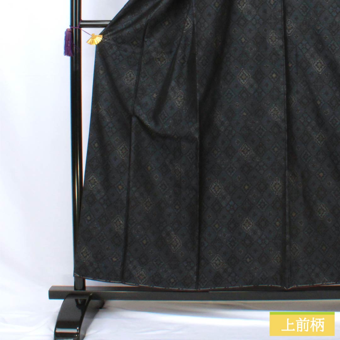 Pure silk tsumugi (pongee) kimono, Grade A, length 158.5cm, sleeve length 65cm, navy blue (kon-iro) with a horizontal double-kasuri (double-patterned) geometric pattern, basting threads included, lined, navy blue, product number 1116004693318