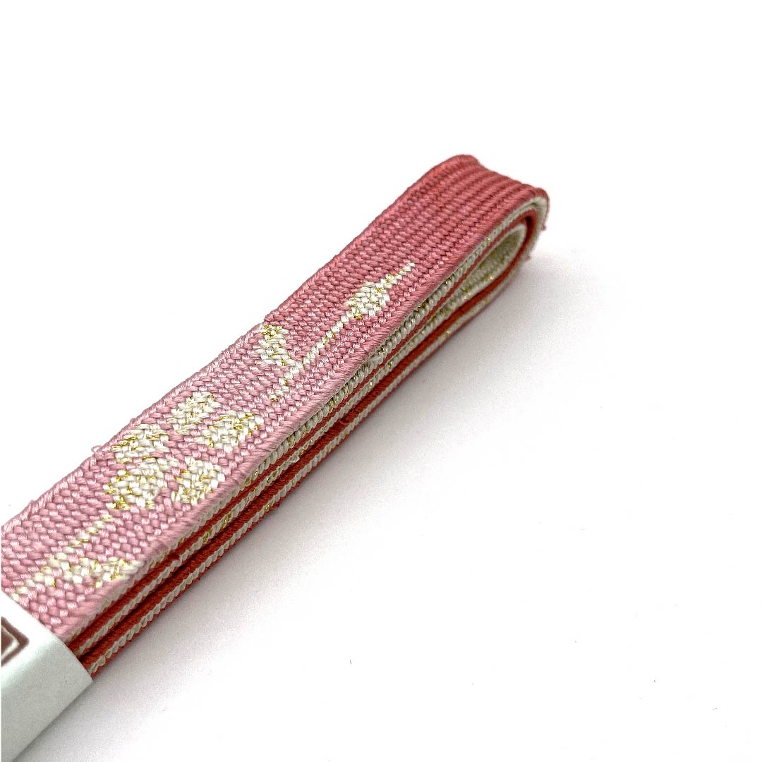 （新古品） 帯締め 正絹 四分紐 中紅色（なかべにいろ） 金属糸使用 特選金銀糸使用 新古品 長さ約159cm 幅約1.5cm セミフォーマル Sランク ピンク系 1135002112313