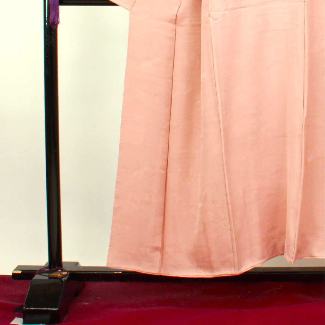 色無地 正絹 水柿色 抽象模様 下り藤  身丈152.5cm 裄丈64cm 袷  Aランク ピンク系 1114000853213