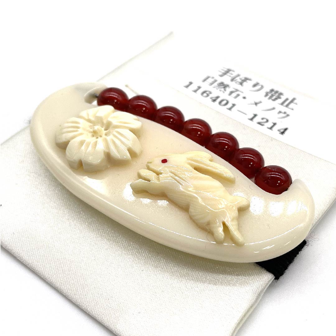 (New old stock) Obi clasp, natural stone, casual, kneaded color, hand-carved, agate, rabbit, length approx. 3cm, width approx. 6.5cm, S rank, white, 1137000672911
