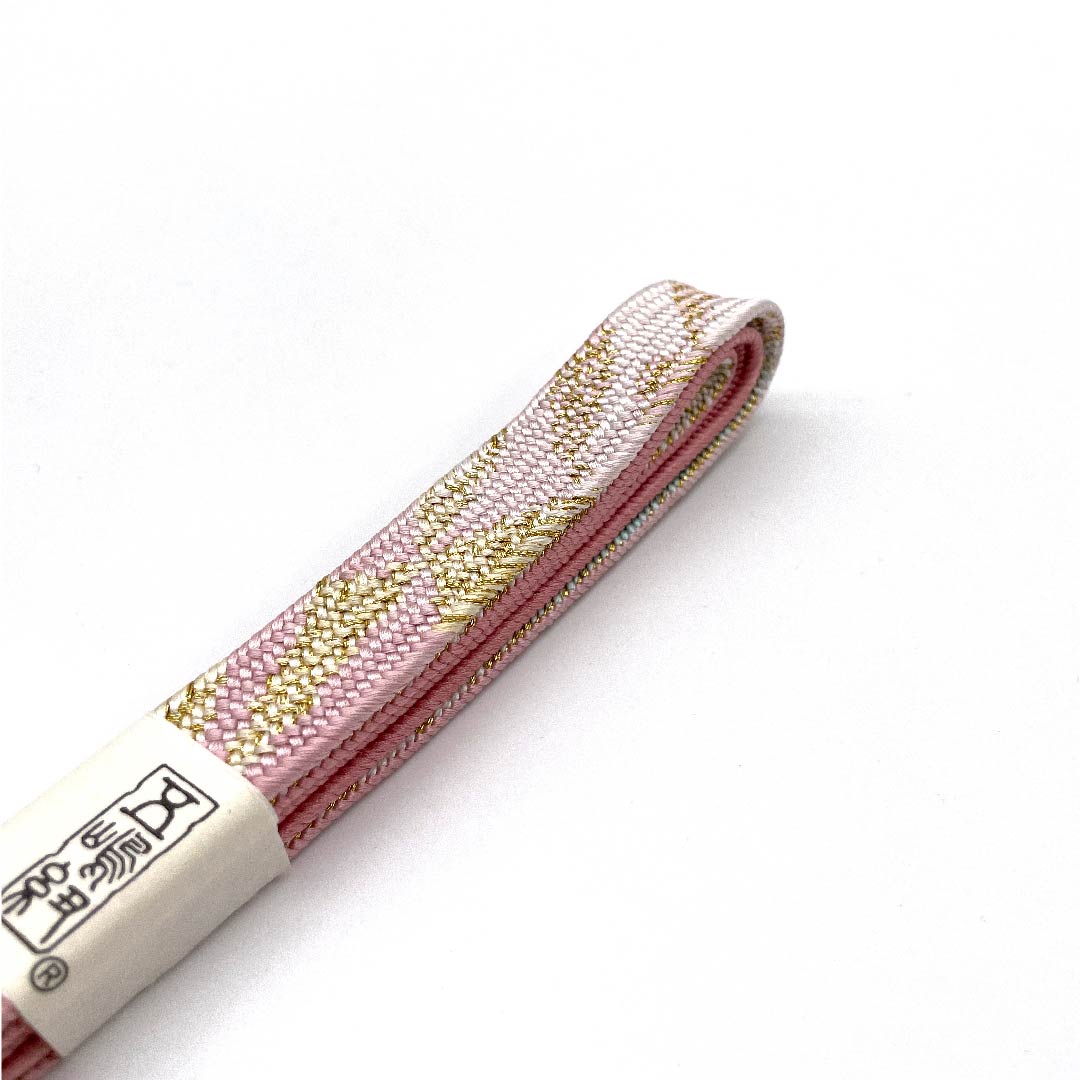 (New old stock) Obijime (belt tying) Pure silk quarter-length cord Light crimson Goshima cord Edo braid Metallic thread used Length approx. 159cm Width approx. 1.7cm Semi-formal S rank Pink 1135002442313