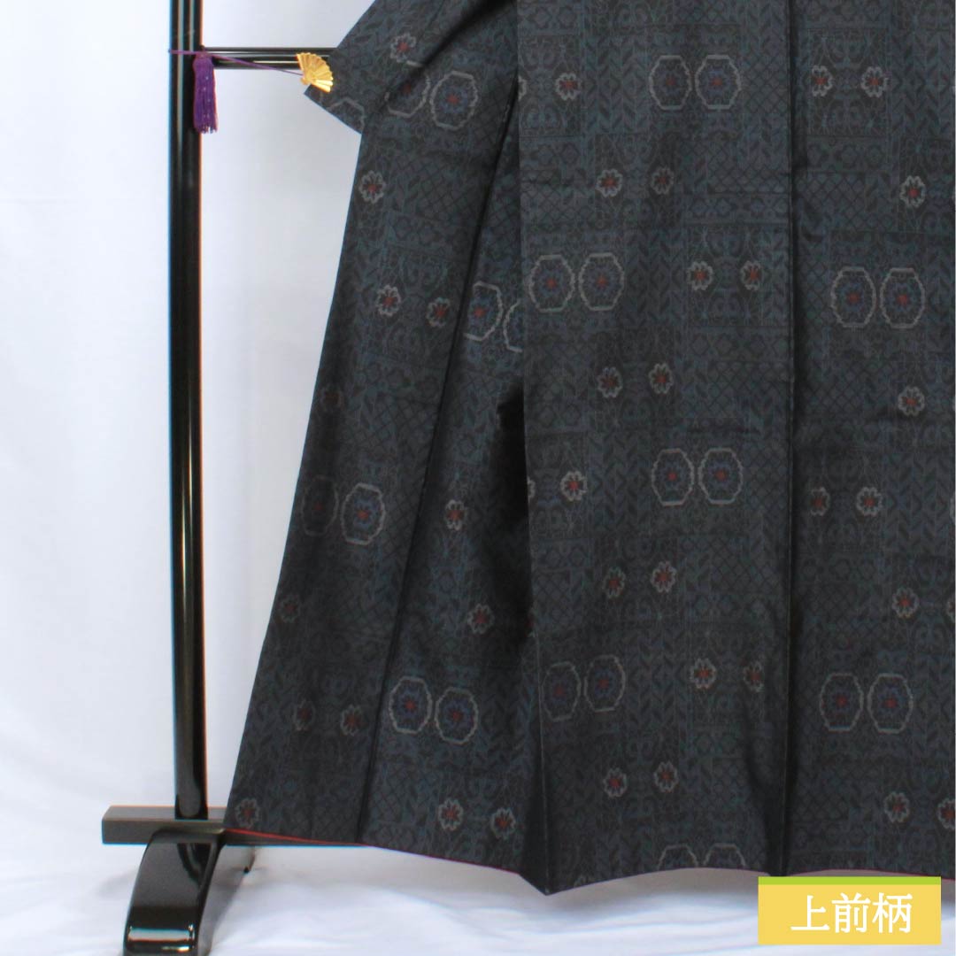 Pure silk tsumugi (pongee) kimono, Grade A, length 161cm, sleeve length 64cm, deep indigo blue (kokifutaaiiro), Oshima tsumugi with horizontal double kasuri (splash) pattern and abstract design, lined, navy blue, product number 1116004113418