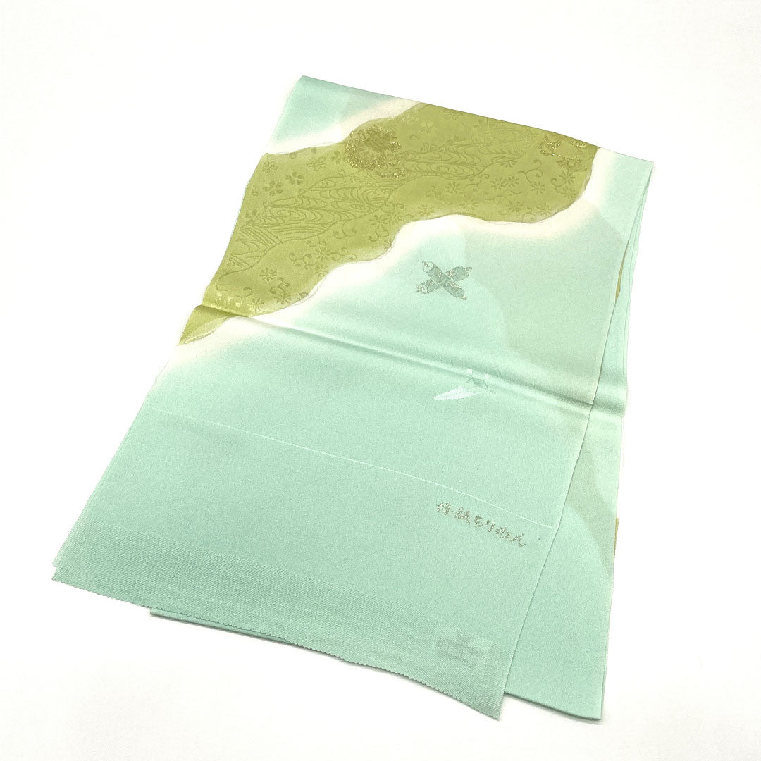 （新古品）帯揚げ 正絹 NEWランク セミフォーマル 秘色（ひそく） 丹後ちりめん 宝尽くし 流水 長さ約180cm 幅約29cm 緑系 1136001341919