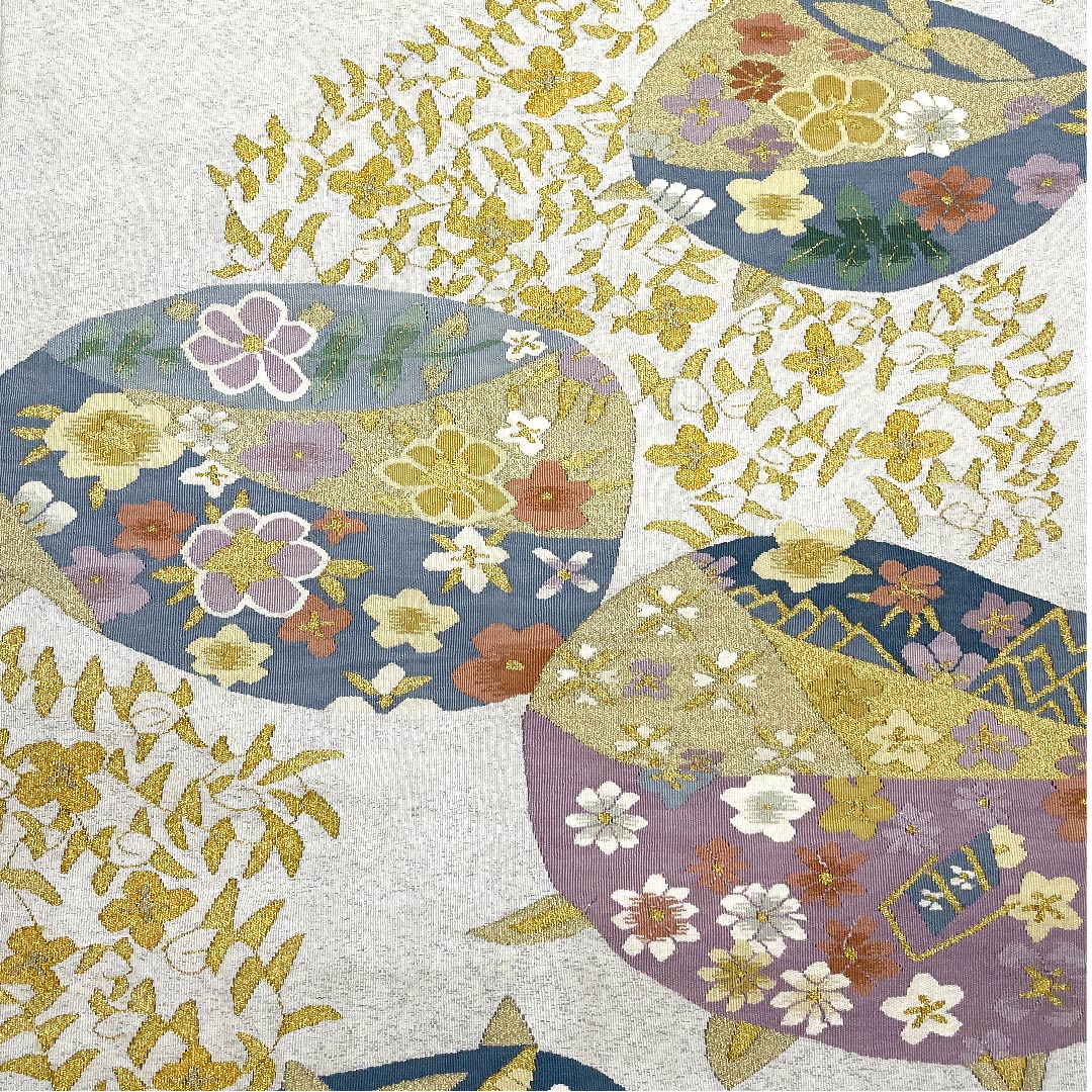 袋帯 銀白色色（ぎんはくしょくいろ） 小花 帯丈446cm 正絹 Bランク 六通 セミフォーマル 銀系 1123007174322