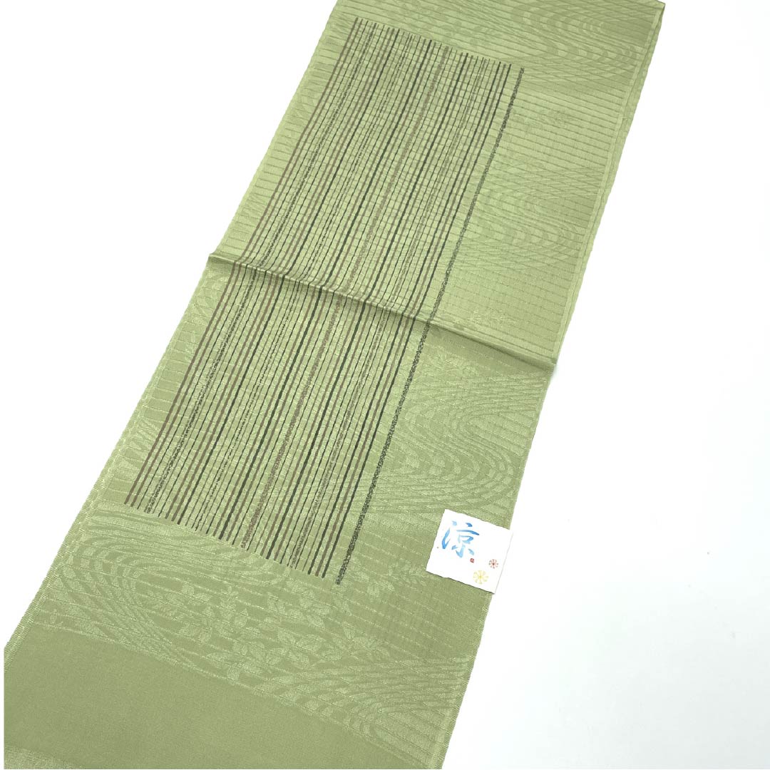 （新品）帯揚げ 正絹 セミフォーマル 柳茶色（やなぎちゃいろ） 夏物 縞 幾何学模様 長さ約168cm 幅約28cm NEWランク 緑系 1136000881919