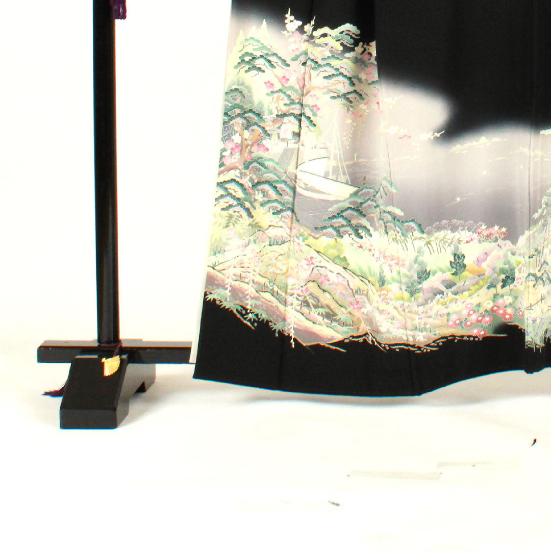 Black formal kimono, length 161.5cm, sleeve length 66cm, lined, artist's work, landscape pattern, hanging wisteria, pure silk, A rank, five crests, black, 1111000353410