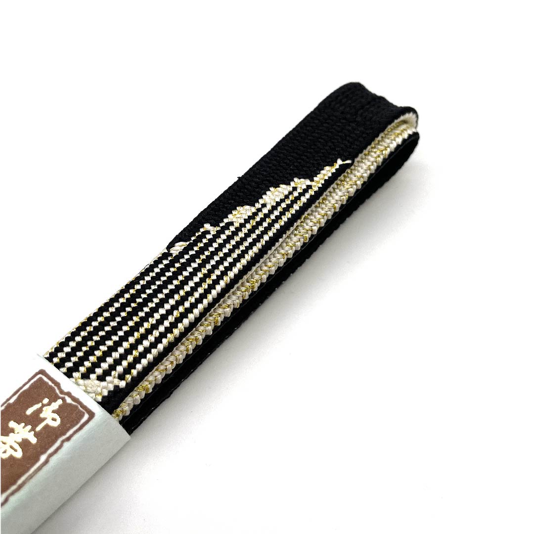 (New old stock) Obi-jime (belt fastener) Pure silk quarter-length cord Black color Hand-woven cord Specially selected gold and silver threads New old stock Length approx. 165cm Width approx. 1.5cm Semi-formal S rank Black 1135001782910