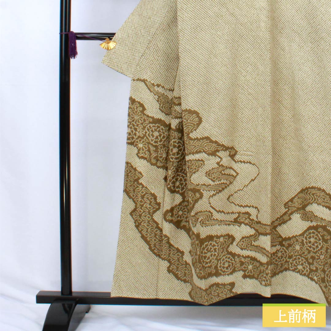 Homongi (formal formal wear), pure silk, A-rank, lined, length 153cm, sleeve length 62.5cm, Senzai-chairo (Chrysanthemum and Flowing Water) pattern, with basting threads, green, product number 1112006753219