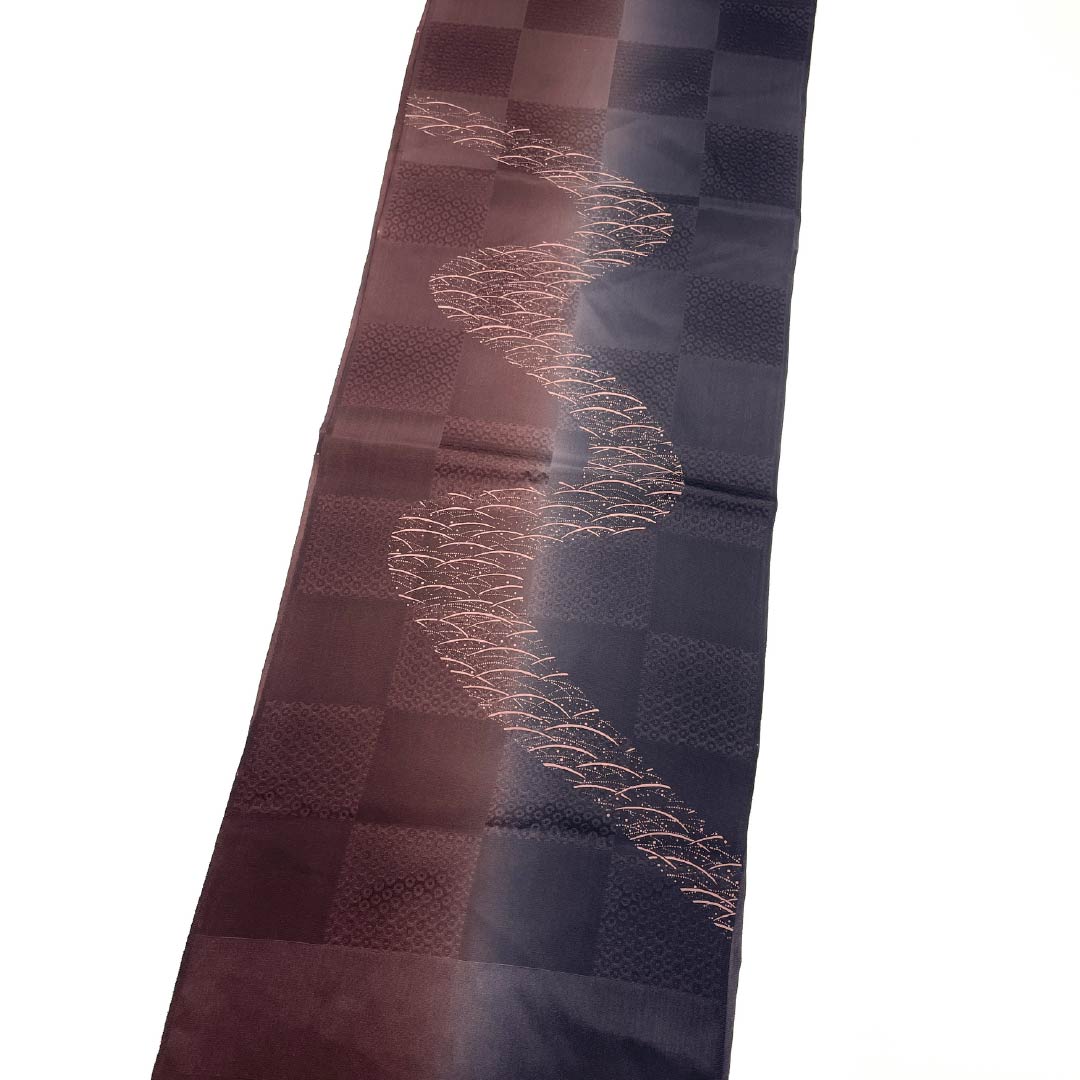 Obiage Silk S-rank Semi-formal Fujisusutake-iro (light purple-brown) Benihwada-iro (reddish bark brown) Ichimatsu pattern Tsuyushiba Approximately 175cm long Approximately 30.5cm wide Gradation 1136002762999