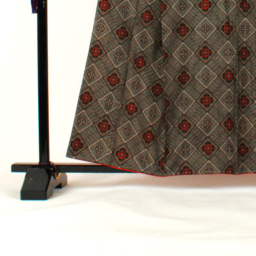 Oshima Tsumugi, Length 159cm, Sleeve length 64cm, Diagonal lattice with diamond pattern, Pure silk, S rank, Lined, Brown, 1116000862314