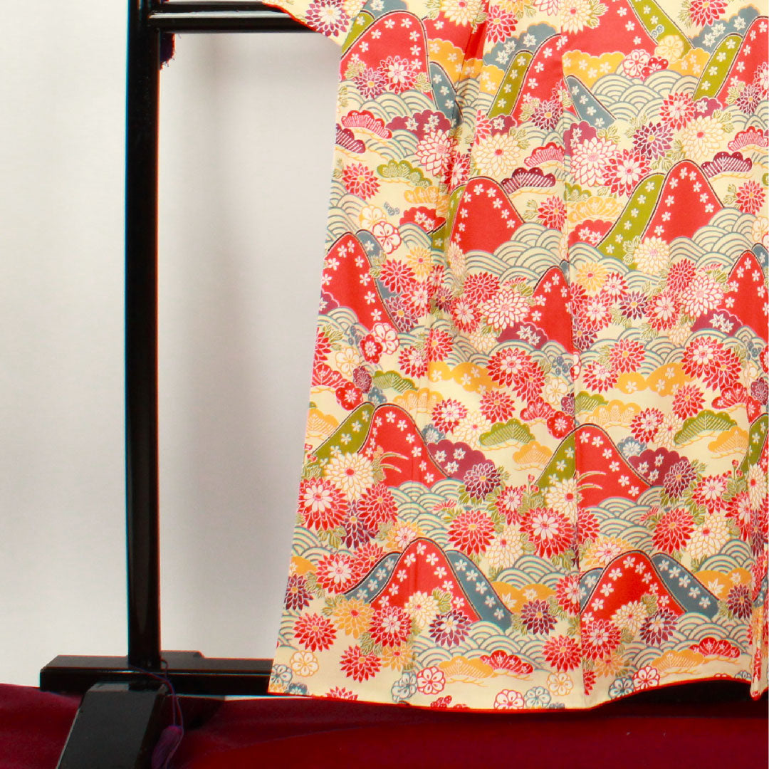 Homongi, lined, length 157.5cm, sleeve length 61.5cm, lacquered, Kyoto Bingata, chrysanthemum, Seigaiha, pure silk, A rank, cream, 1112001673315