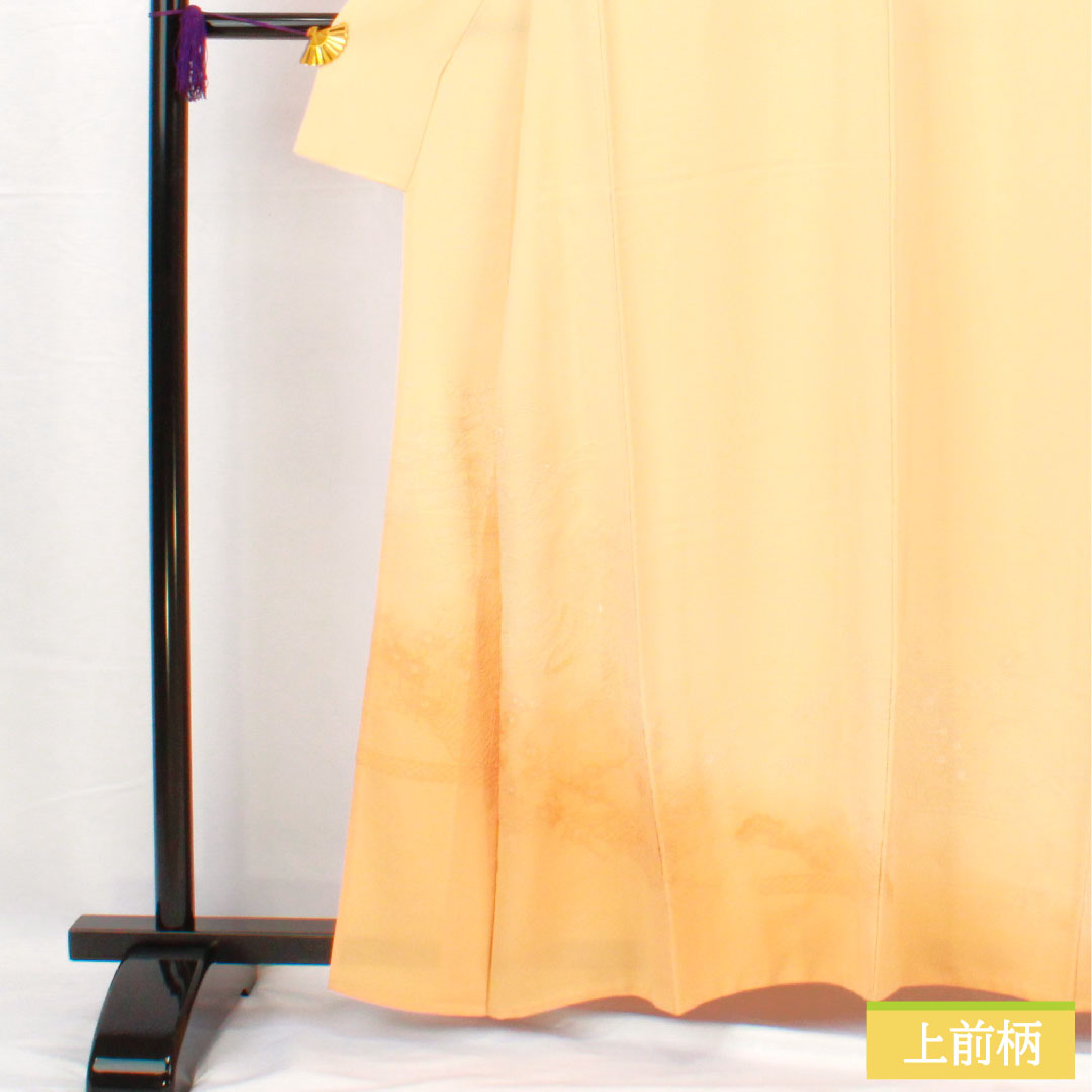 Homongi (formal kimono) made of pure silk with a waistband, length 158cm, sleeve length 66.5cm, light orange color, embroidery, floral pattern, one crest, swallowtail butterfly, tsukesage, S rank, orange, 1112005602326