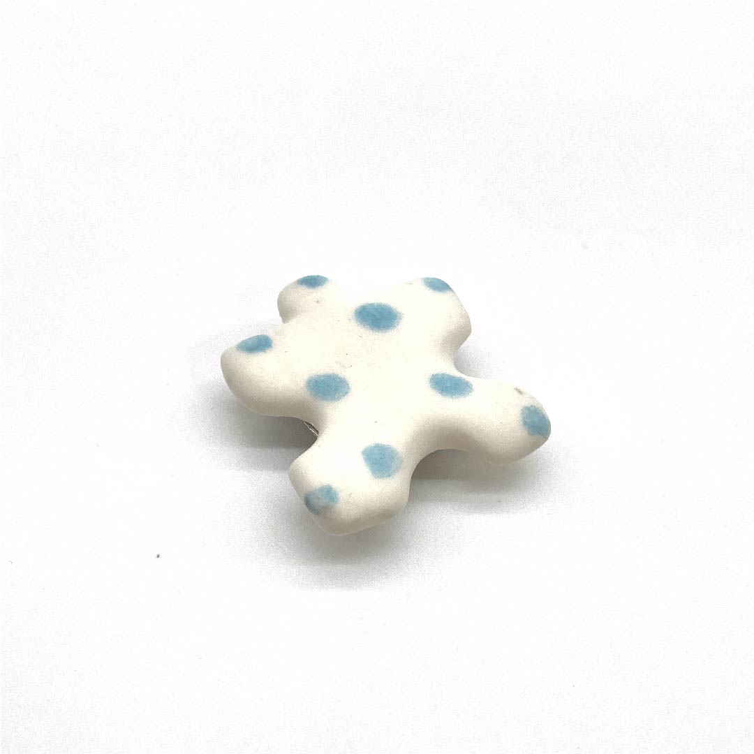 (New old stock) Obi fastener, ceramic, casual, white, ceramic, puzzle, length approx. 3.5cm, width approx. 3cm, S rank, white, 1137000432911