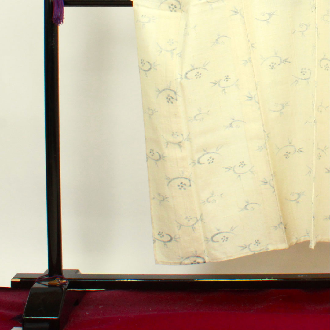Tsumugi Length 150.5cm Sleeve length 65cm Geometric pattern Pure silk B rank Single layer Cream color 1116002424115