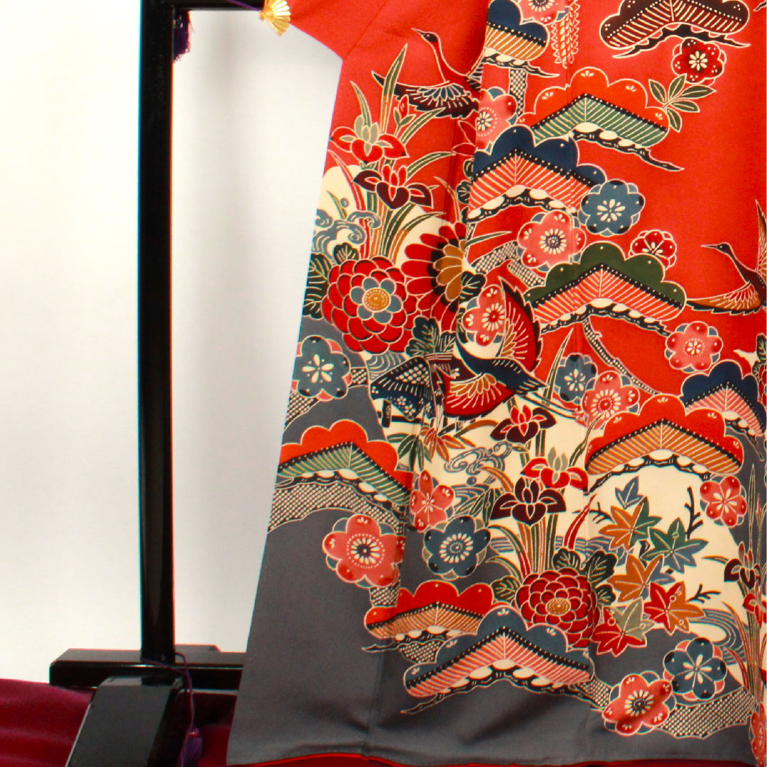 Long-sleeved kimono, length 168cm, sleeve length 67cm, lined, benigara color, Kyoto Bingata, small long-sleeved kimono, pure silk, S rank, red, 1113000852512