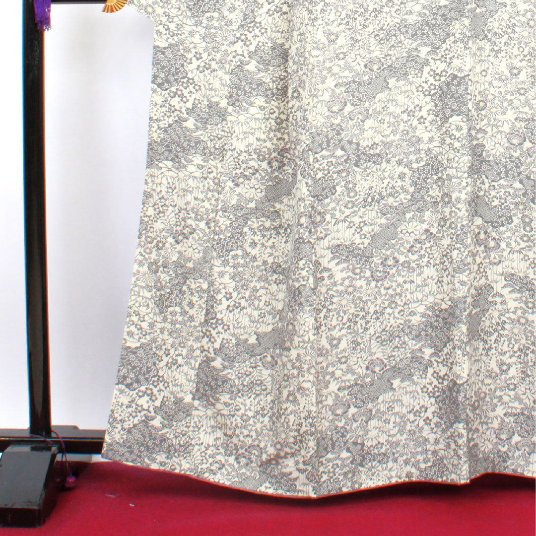 Komon, Length 164cm, Sleeve length 64.5cm, Lined, Neri-iro, Stencil-dyed, Auspicious pattern, Pure silk, A rank, Cream color, 1115002433415