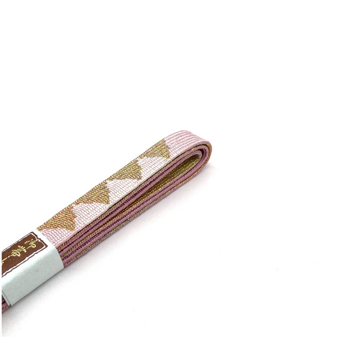 (New old stock) Obijime (belt tying) Pure silk, quarter-length cord, niwaumeiro (colored with Japanese lacquer), hand-woven cord, scales, metallic thread used, length approx. 159cm, width approx. 1.5cm, semi-formal, S rank, pink, 1135002832313