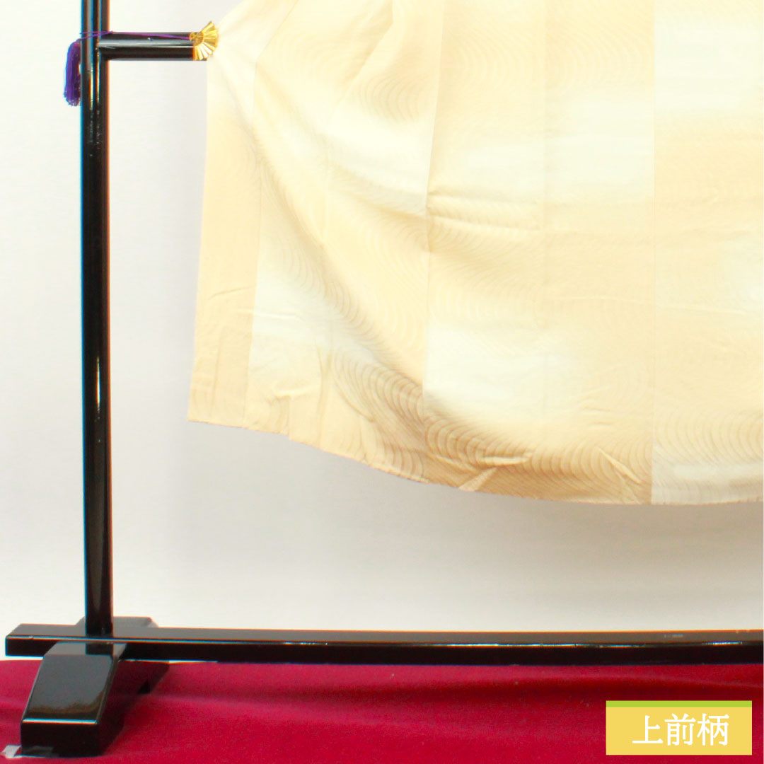 Nagajuban Silk Length 140cm Sleeve-to-sleeve 68cm Lined Tokyo Shiracha (off-white/beige) Gradation Dye Ryusui (flowing water) S-rank Beige-toned 1129000692525