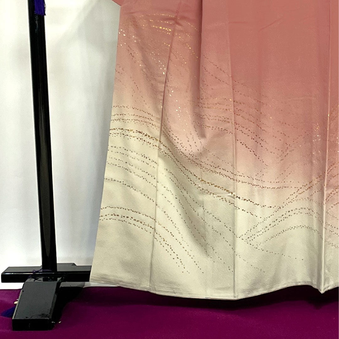 Homongi (formal kimono) Length 161.5cm Sleeve length 62.5cm Light purple Living national treasure Fukuda Yoshishige Abstract pattern Gold leaf finish Pure silk S rank Pink 1112002002413