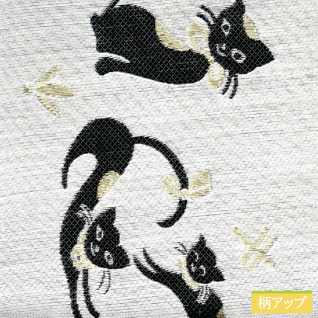 (Brand new, unused) Half-width Obi (sash) in pure silk, Kumoinezuiro (cloud-gray color), featuring cat, abstract, and zebra prints. Reversible, full-length, 460cm long, gray. Product code: 1125002281422