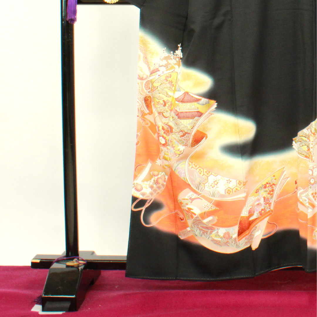 Black formal kimono, length 159.5cm, sleeve length 63cm, lined, Kyoto Yuzen, auspicious motif, circle and bottles, pure silk, A rank, five crests, black, 1111000843310