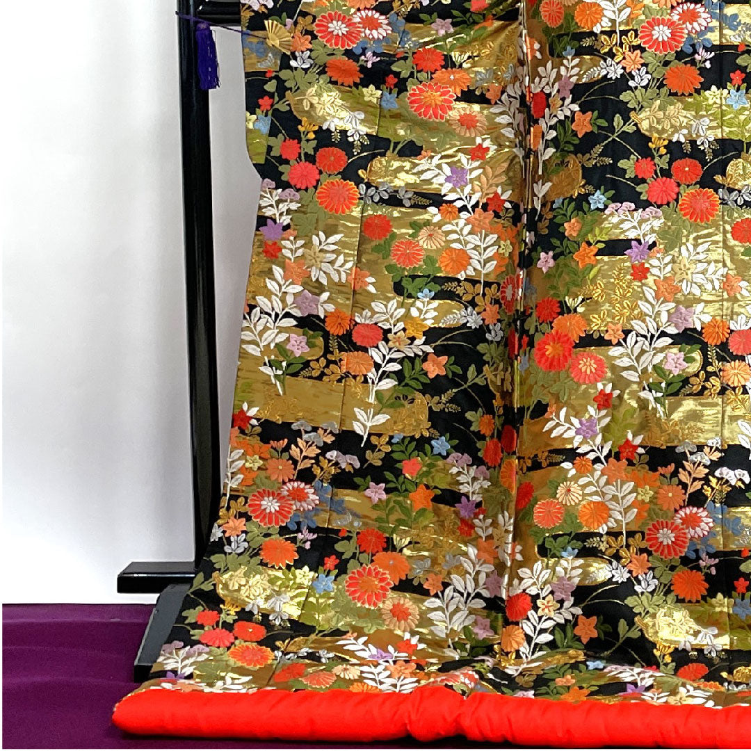 Irodourikake (colored kimono) Length 191cm Karaori (Japanese-style weave) Floral pattern Pure silk S rank Awase Black 1110000162910