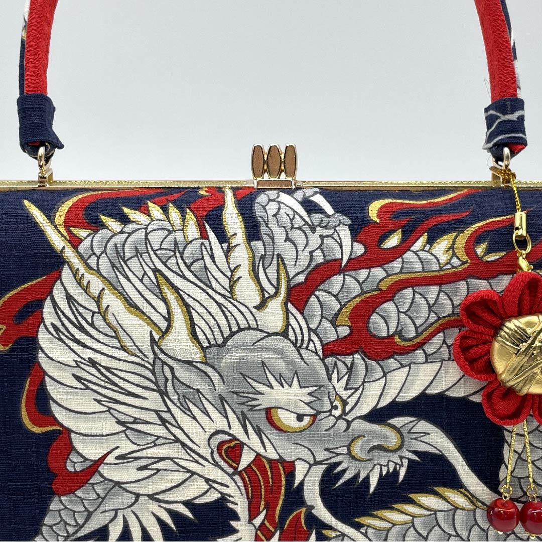 Casual Japanese-style bag, new rank, in Aisumi brown (Ice Dragon) with a classic white dragon pattern, handmade by an artist, in black. Product number: 113900067110