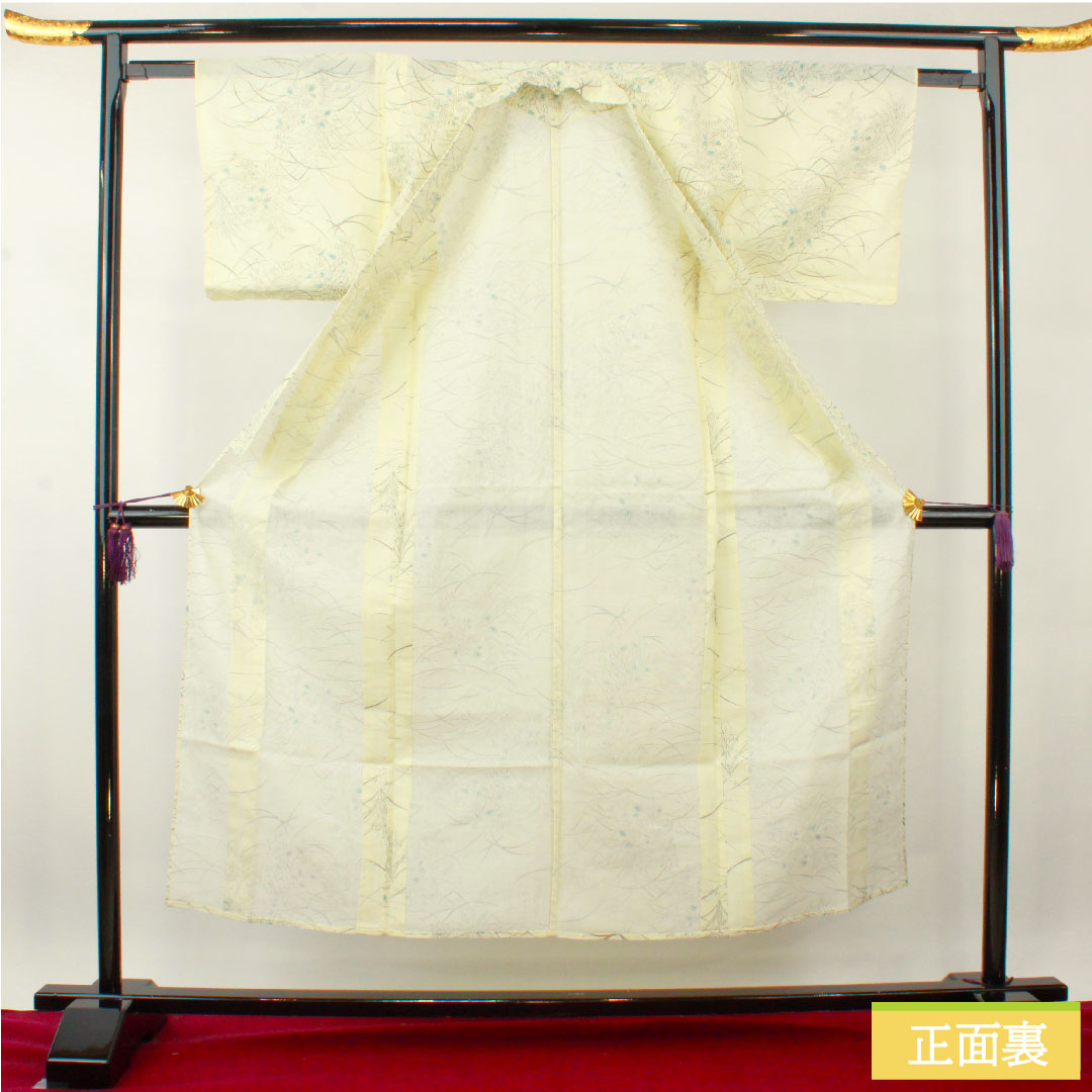 Summer pure silk tsumugi Length 151cm Sleeve length 60.5cm White lily color Floral pattern Gauze S rank Cream color 1132001862215
