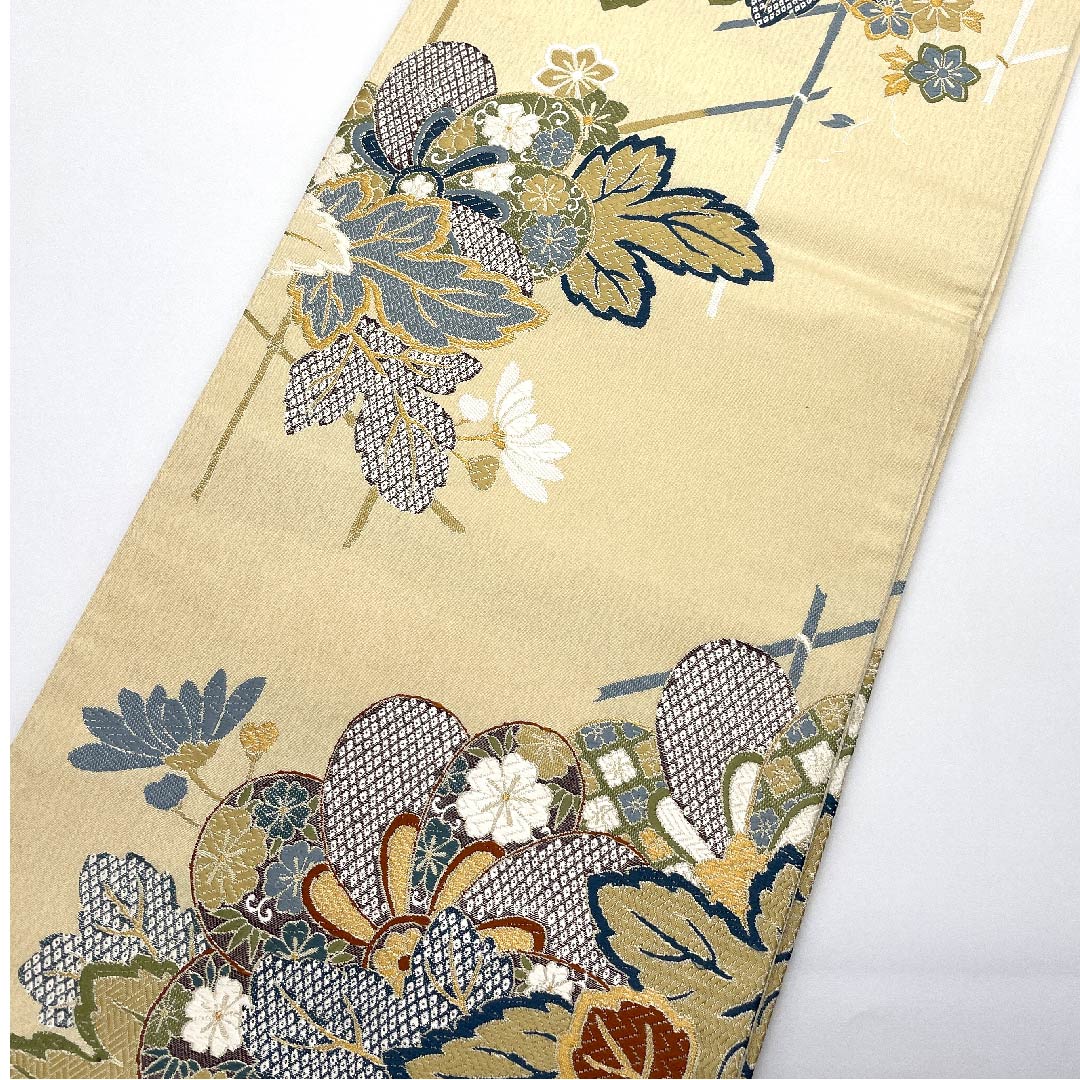 Fukuro Obi (light egg color) with floral motif, Hanabishi pattern, Okabun Orimono, obi length 434cm, pure silk, S rank, six-pass, formal, cream color, 1123006752315