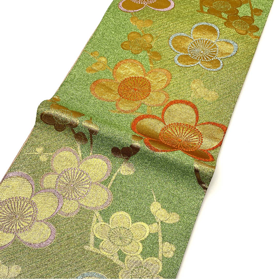 Fukuro Obi (Fukuro obi) in Wakaba-iro (young leaf color) with plum and lame, for long-sleeved kimono, obi length 440cm, pure silk, A rank, six-pass, formal, green, 1123003213319