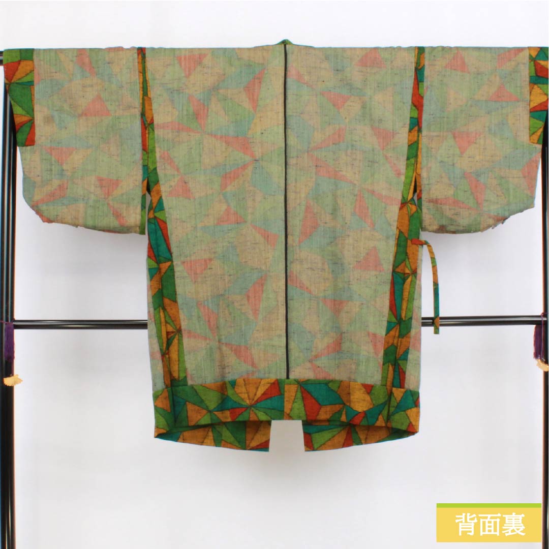Travel kimono (single layer) wool S-rank, length 93.5cm, sleeve length 68cm, willow green (ryuryokuiro) color, geometric pattern, with basting thread, green-based, product number 1117001222919