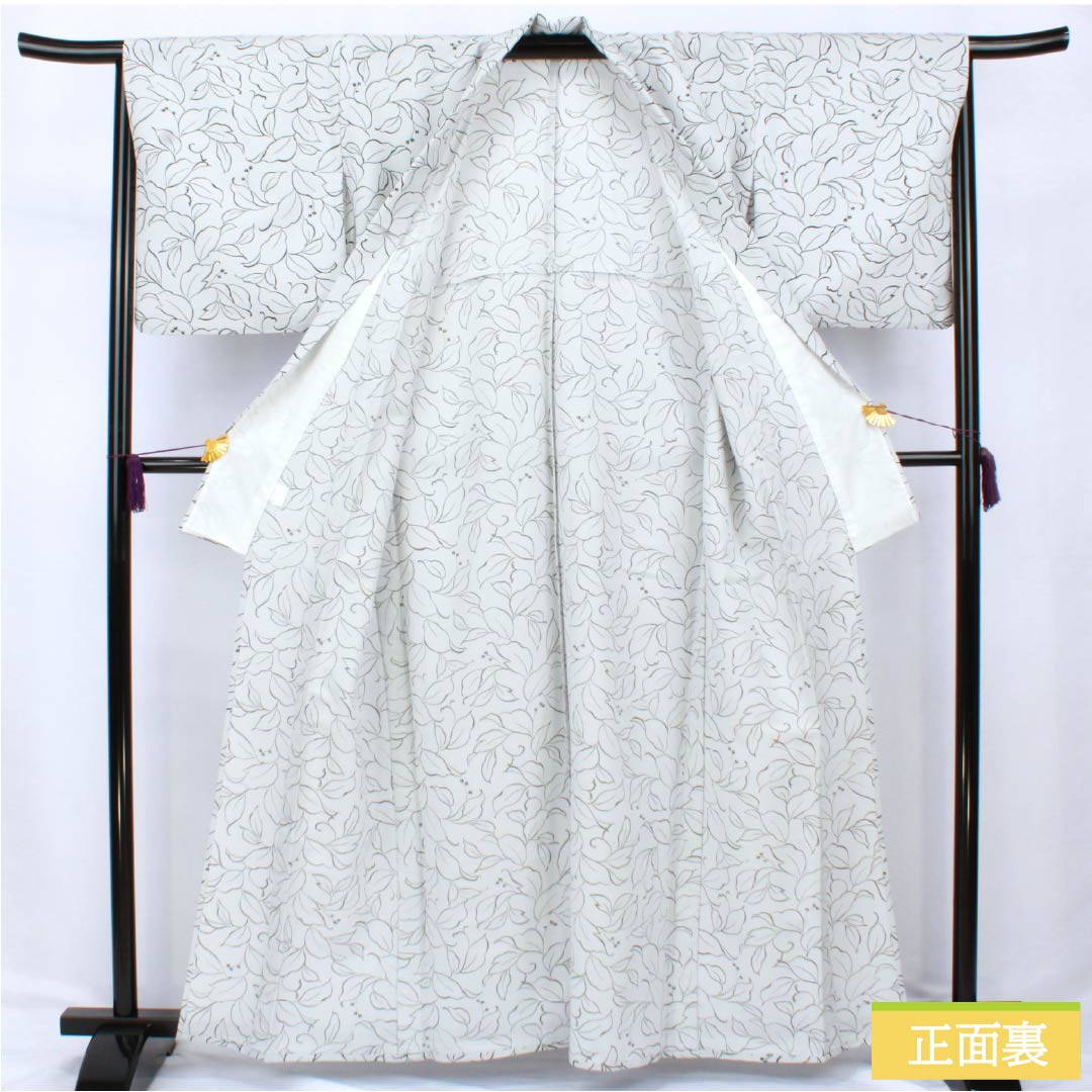 Small-patterned polyester kimono, S-rank, length 162cm, sleeve length 65cm, single-layer, fish-belly white (gyo tohakuiro) pattern, floral pattern, washable, gray, 1115006932422