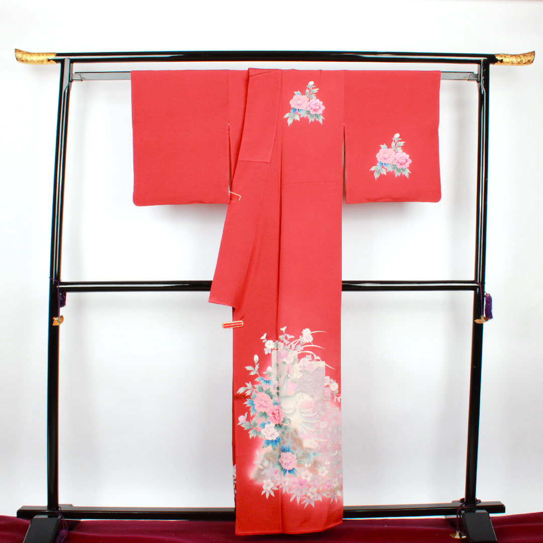 Homongi (formal kimono) Length 158.5cm Sleeve length 65cm Sapphire color Peacock Floral pattern Pure silk A rank Red 1112001663312