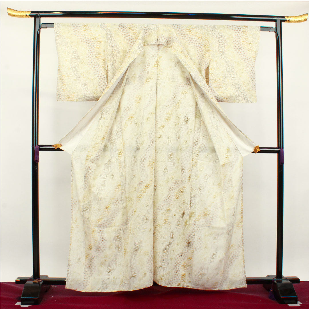 夏物 正絹 小紋 身丈161.5cm 裄丈61.5cm 乳白色（にゅうはくしょく） 菊 麻の葉 竹 絽 Aランク クリーム系 1132001333415
