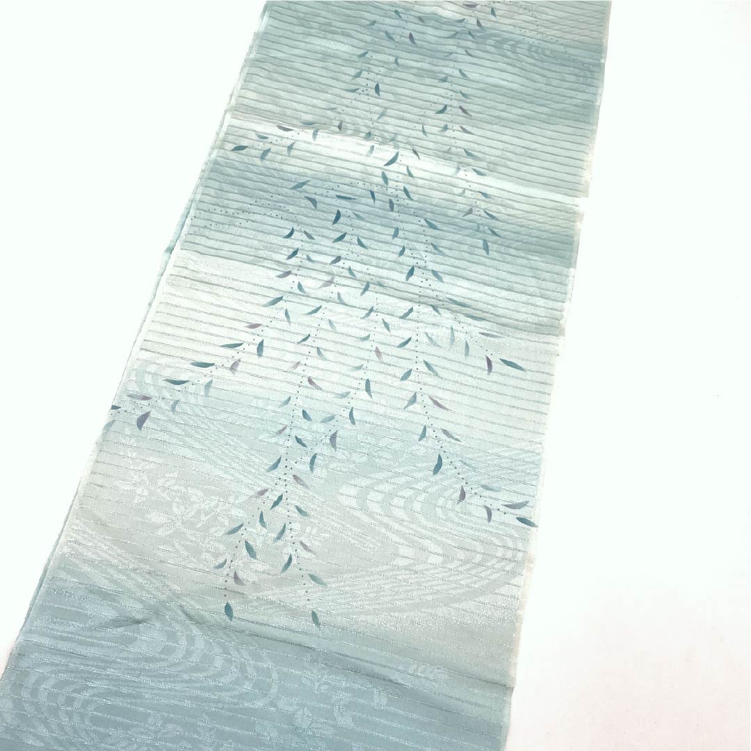 帯揚げ 正絹 Bランク セミフォーマル 淡水色（うすみずいろ） 夏用 流水 草花模様 長さ約181cm 幅約30.5cm 水色系 1136002324924